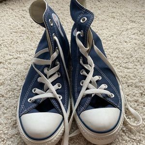 Navy blue converse size 7.5 never worn